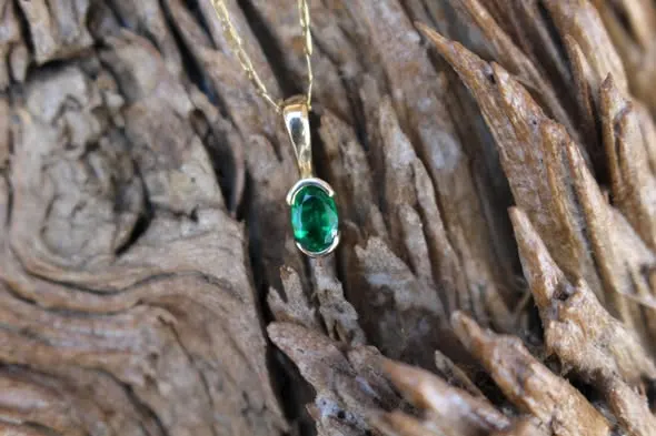 Oval Cut Natural Emerald Ring 1