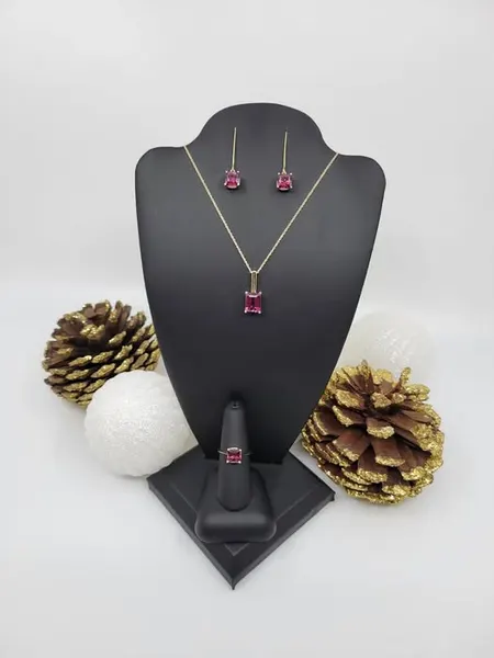 Rhodolite Garnet In 14K Yellow Gold