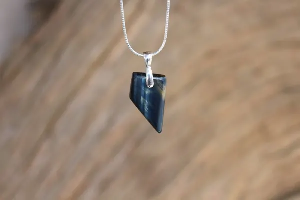 Sterling Silver Blue Kyanite Pendant
